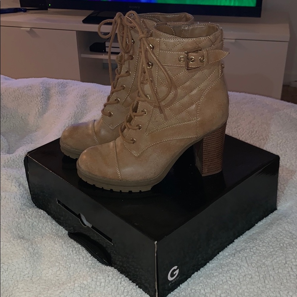 G by Guess snow booties